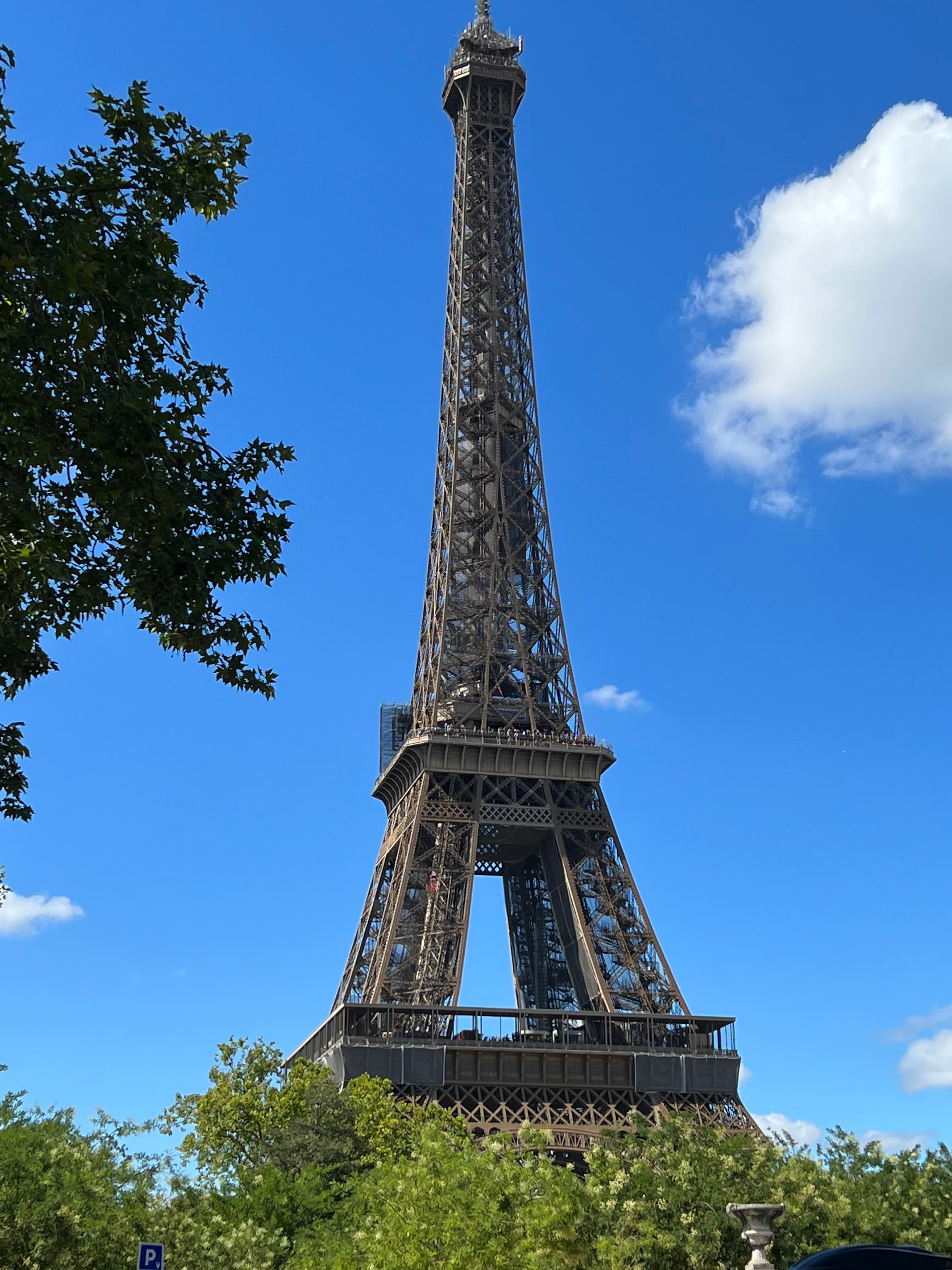A beautiful view of the Eiffel Tower on a sunny day. 