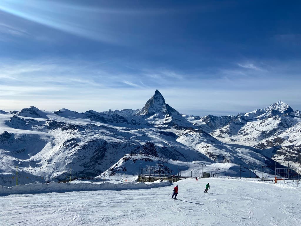 Travel advisor posing in a snowy region