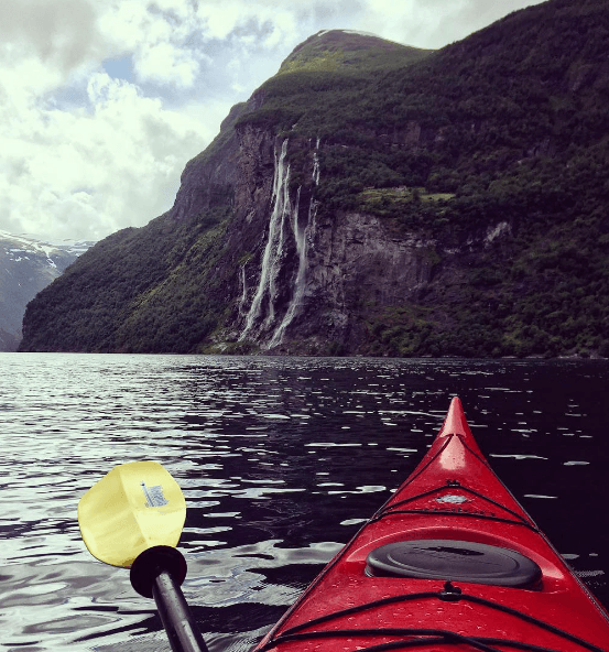 A red boat in the sea