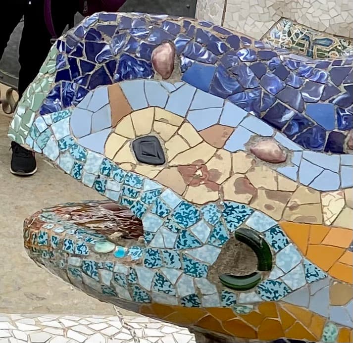 An artistic sculpture