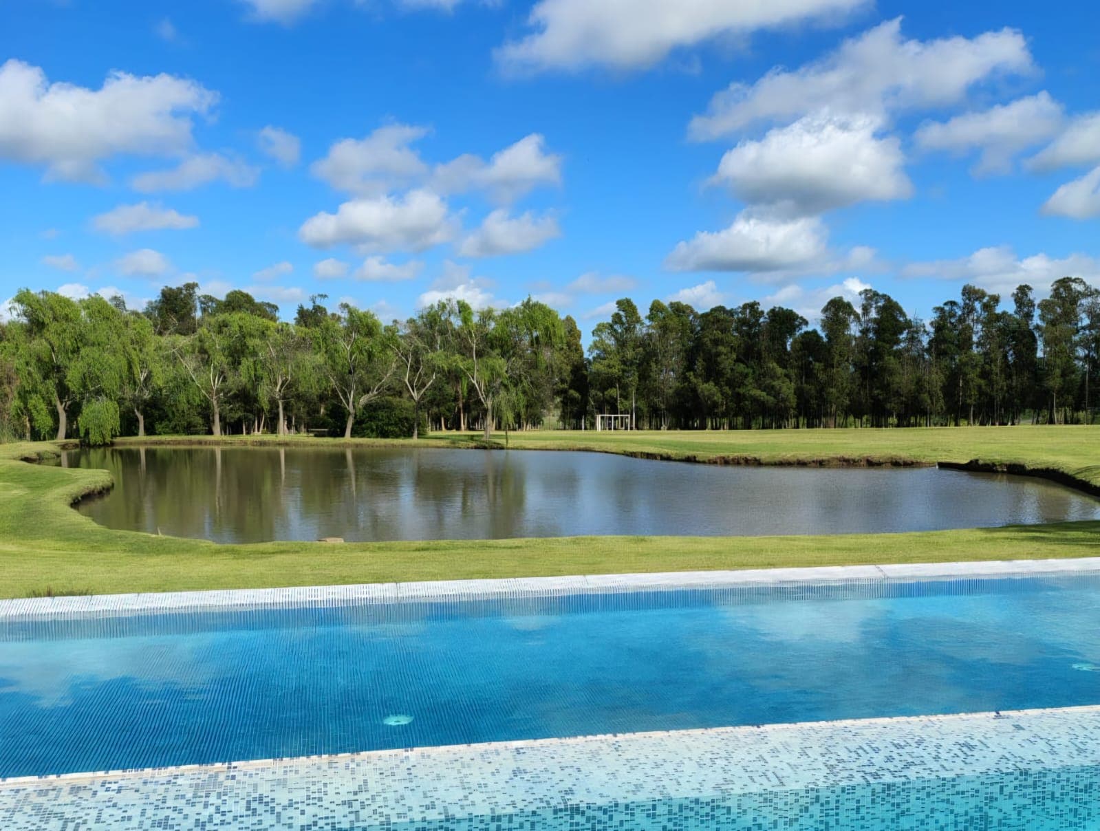 feature-card-carousel-photo-4