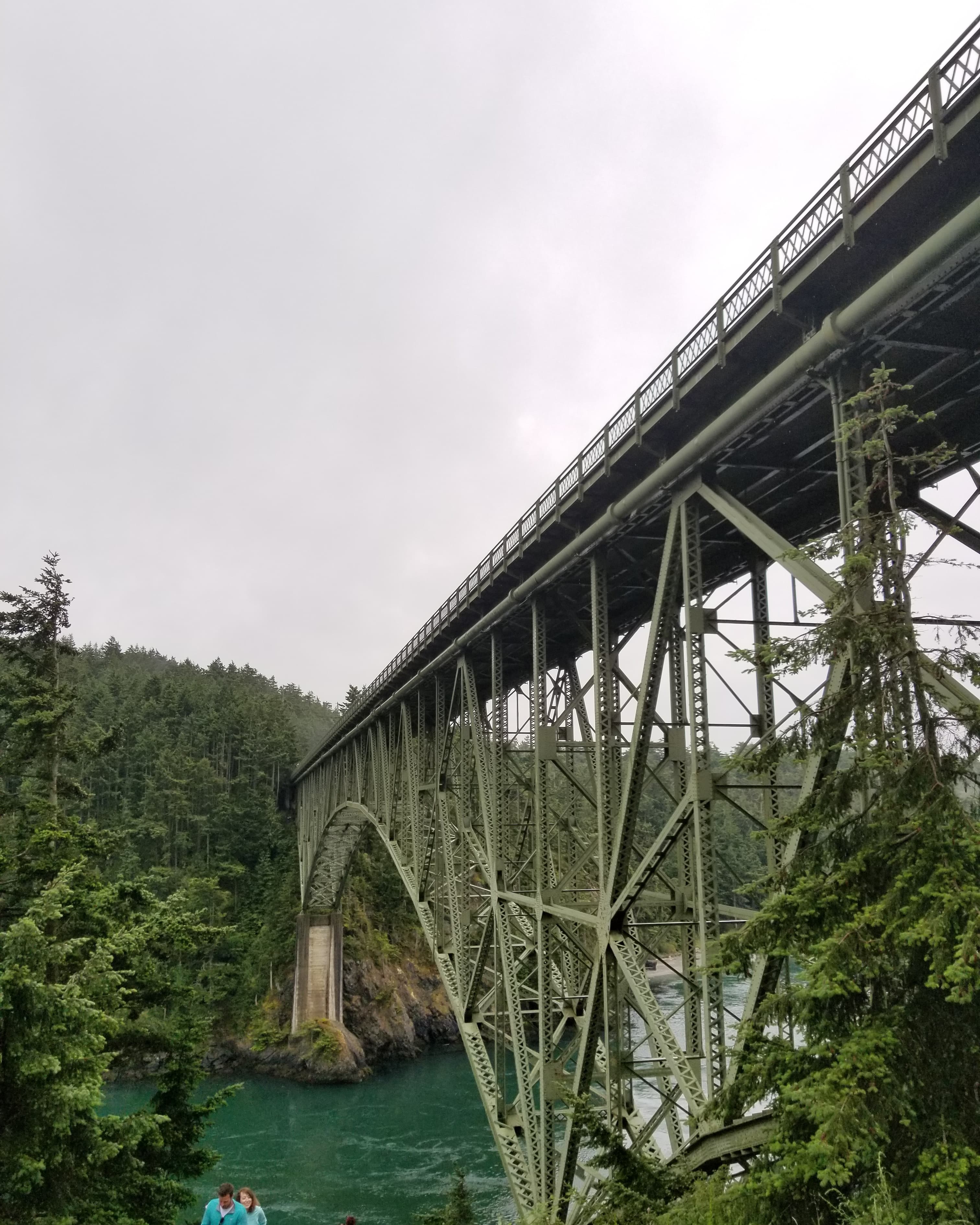 Deception Pass Bridge is an iconic steel marvel spanning the dramatic tidal strait of Deception Pass in Washington State, offering breathtaking views of the Pacific Northwest's rugged beauty.