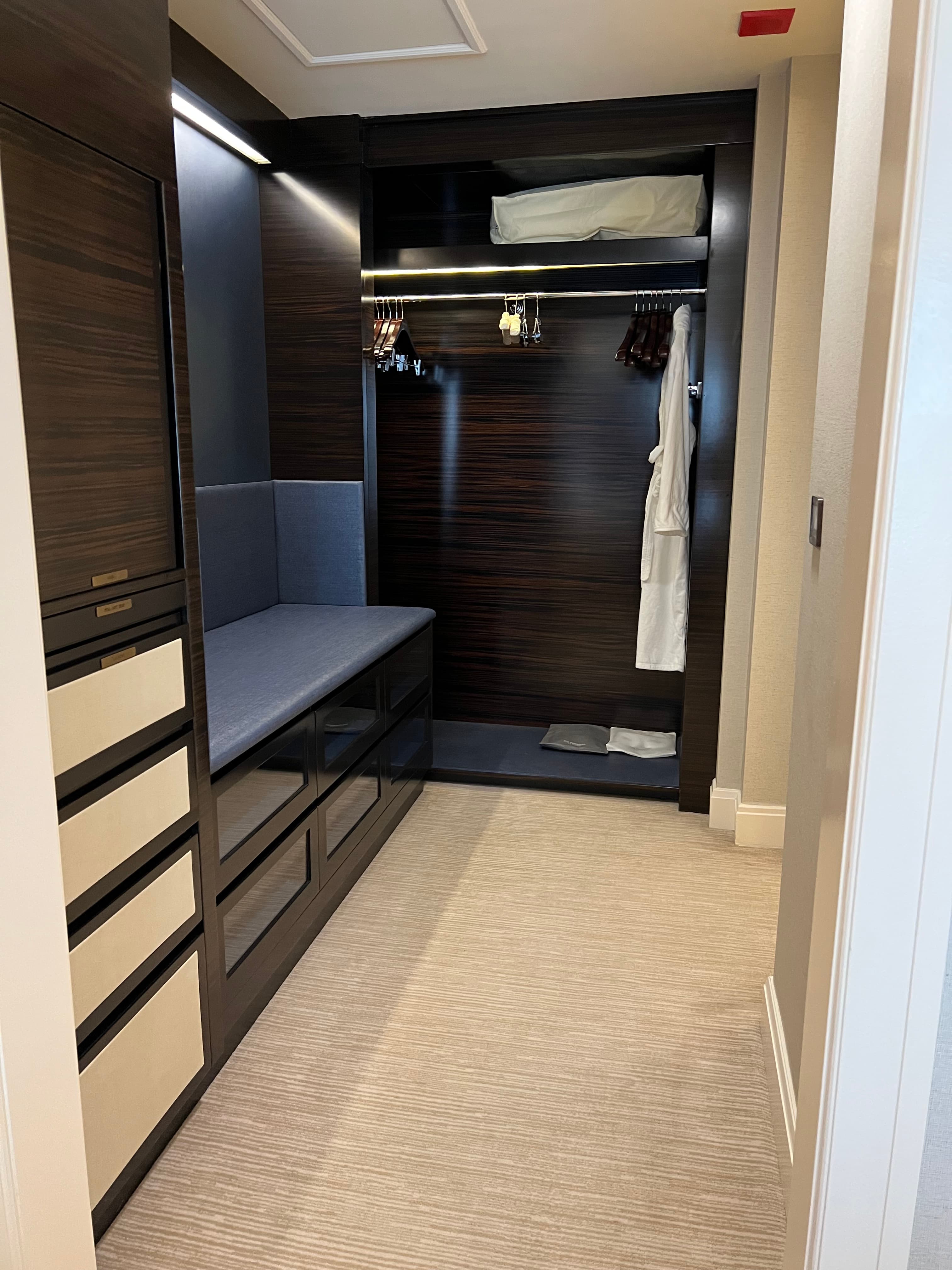 Peninsula dressing room