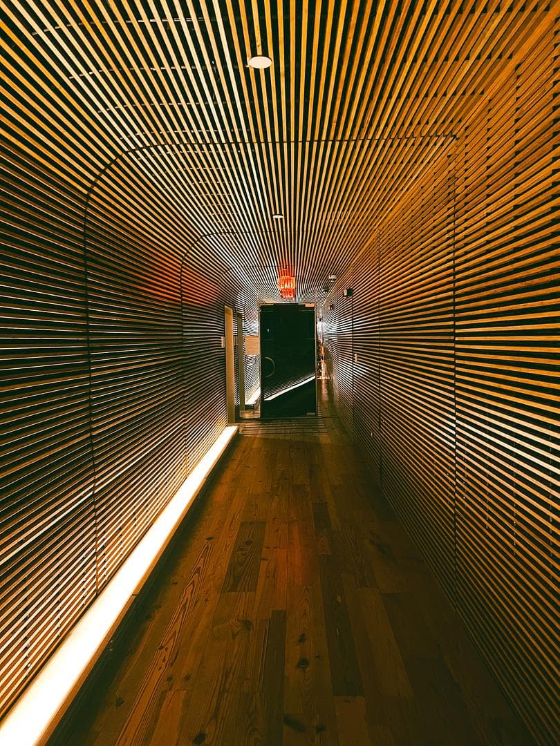 hallway to spa, aesthetically pleasing