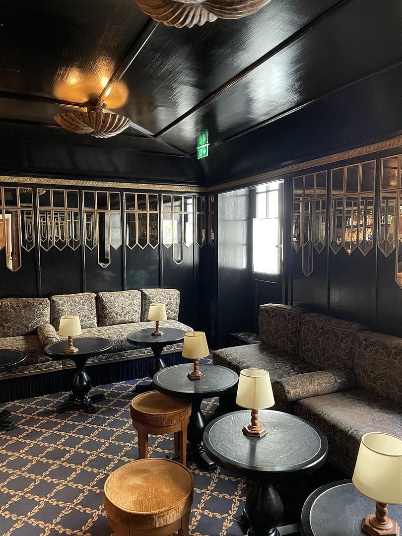 Elegance and tranquil lounge