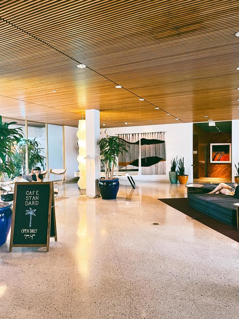 sitting area on entrance