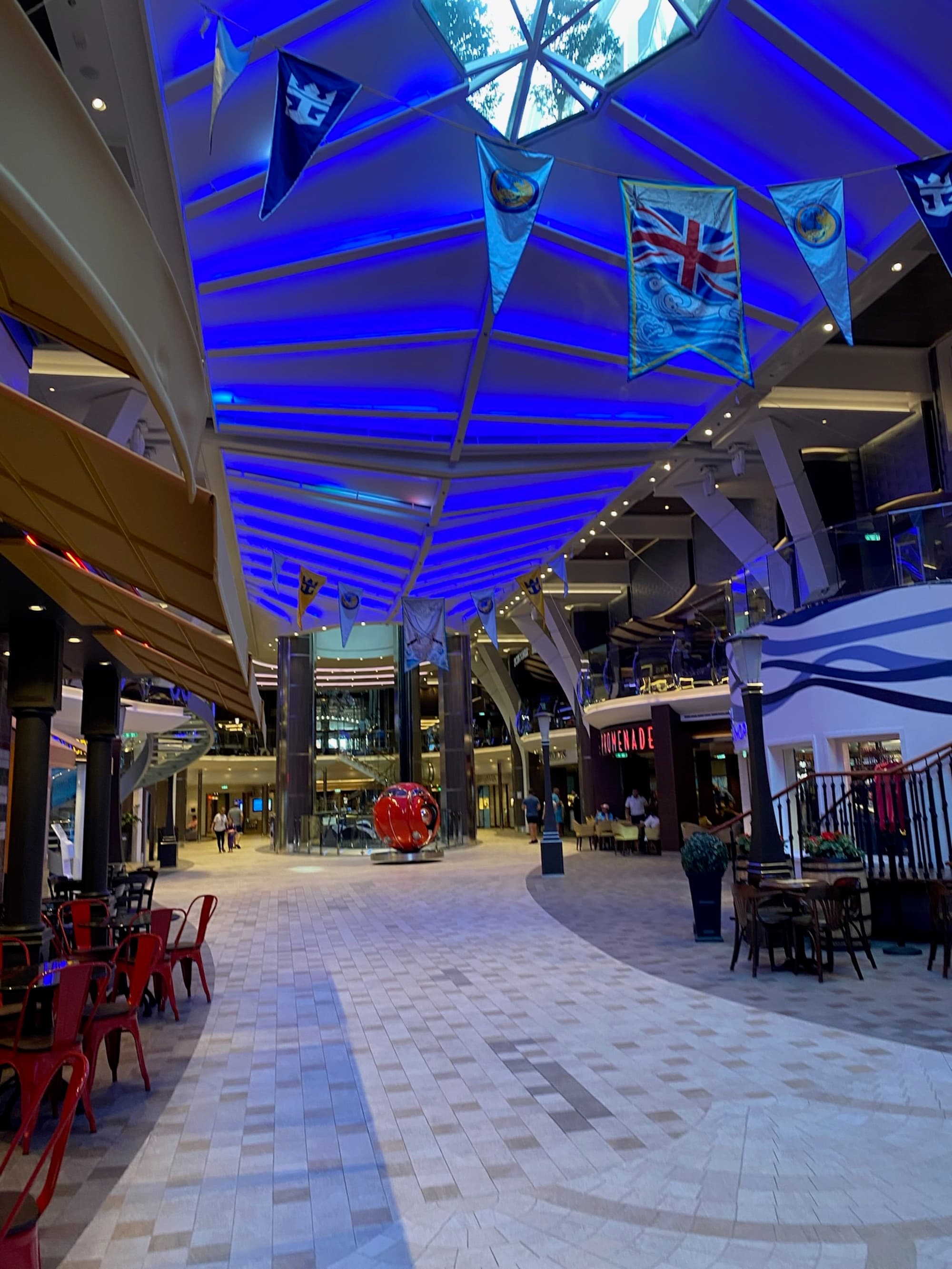 Promenade - Caroline Weilert