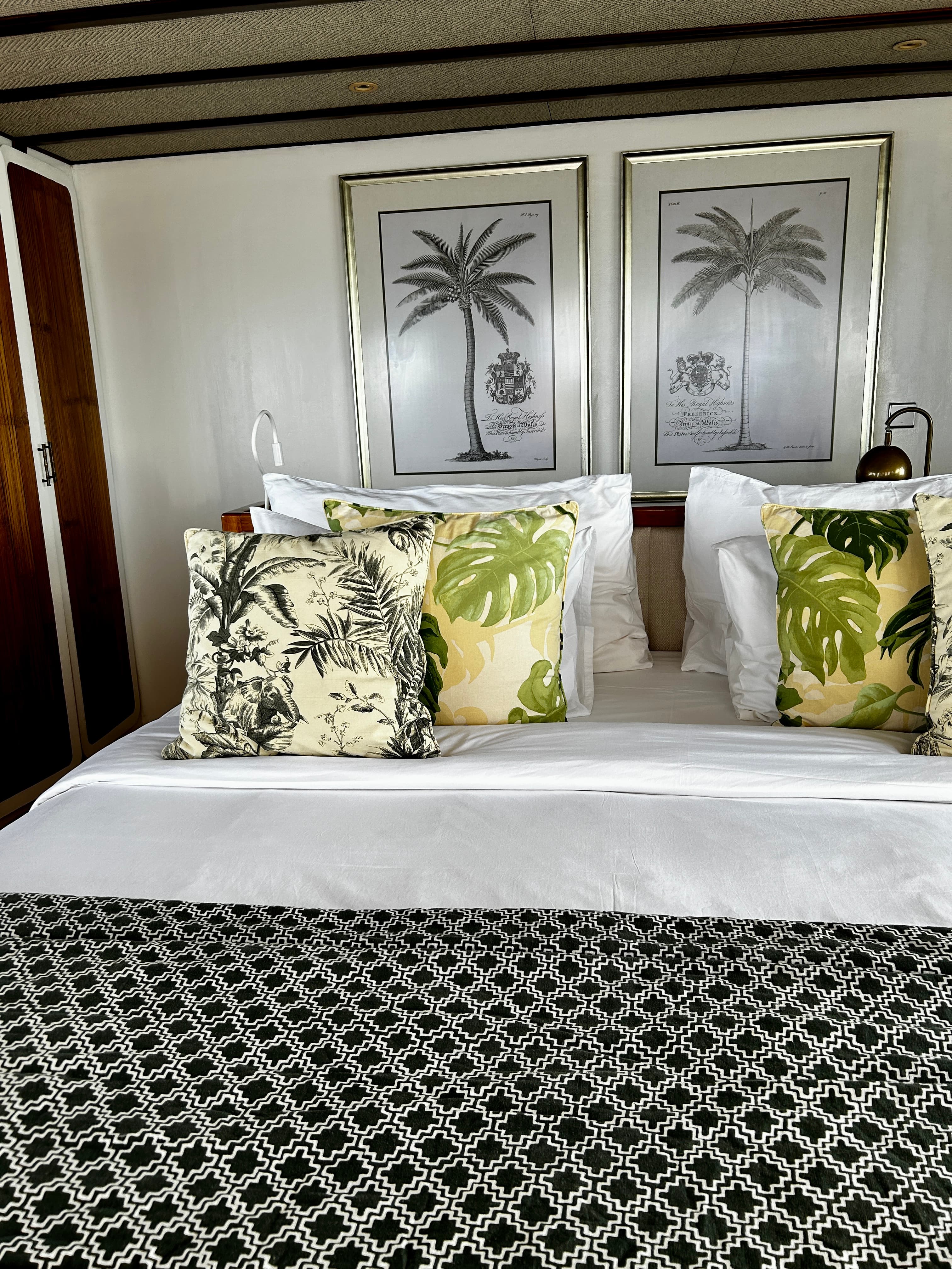 The bedroom of the private cabin.