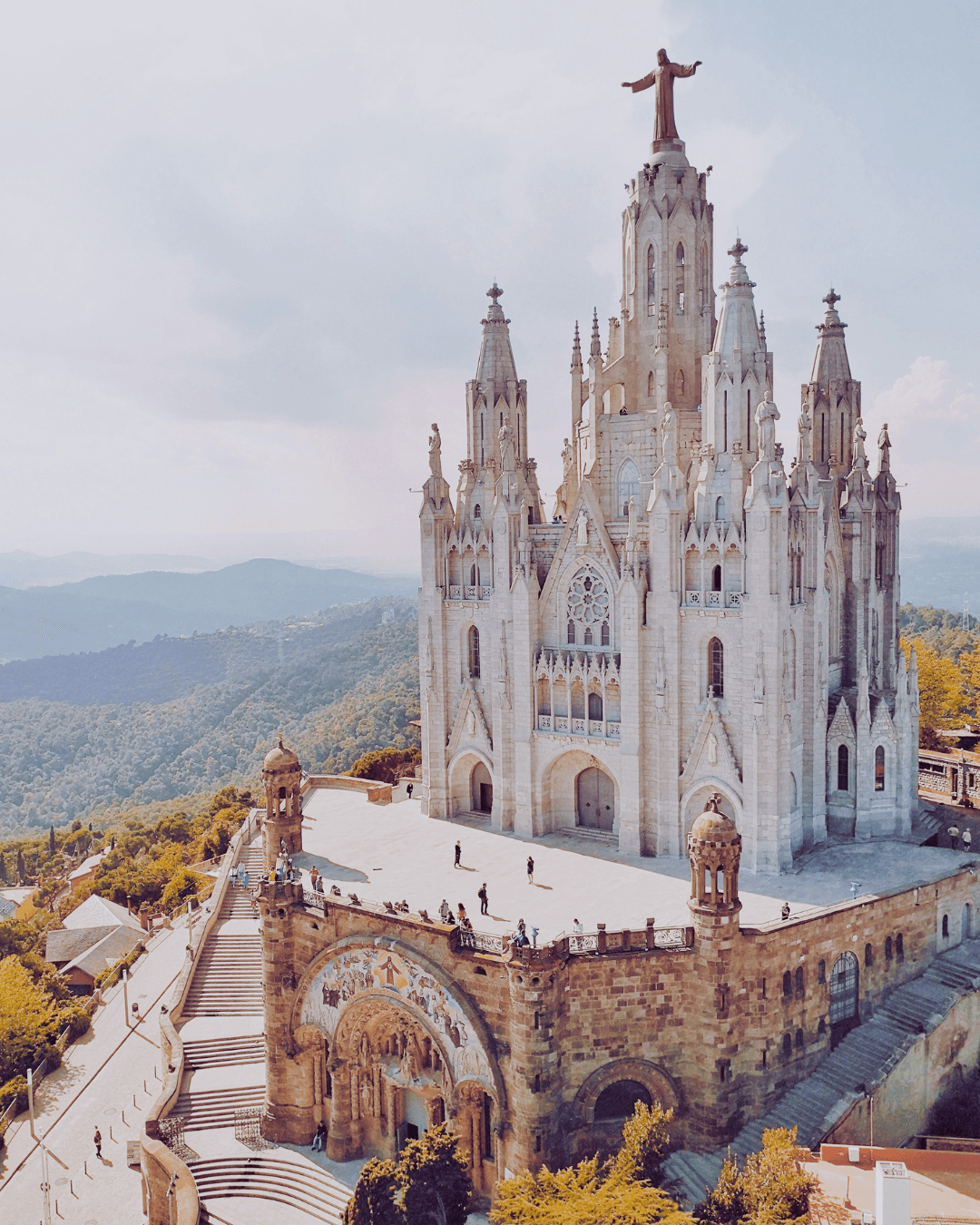 A Boutique Traveler’s Guide to Barcelona curated by Jessica Pennell